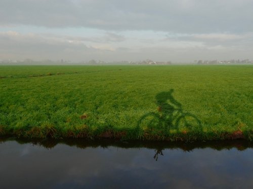 Riding the VanMoof through the Dutch country side