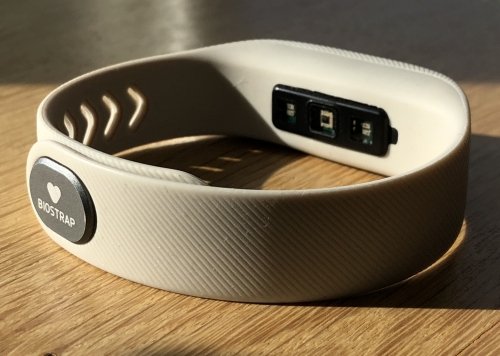 Biostrap features an optical sensor, located at the center, right between two LED's