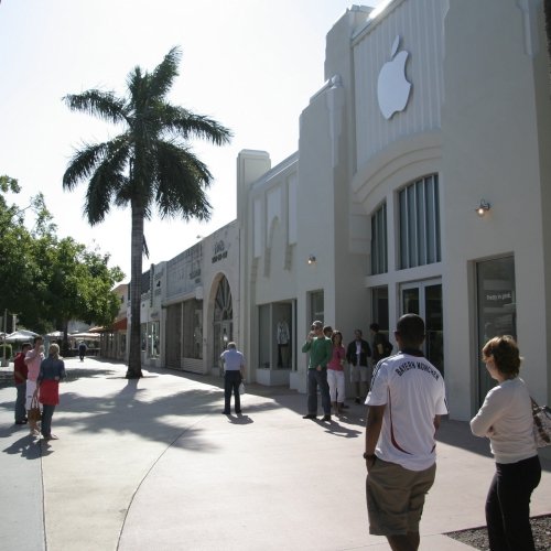 Visiting the Apple Store in Miami Beach in 2008