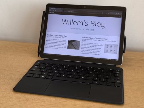 Debian GNU/Linux with i3wm (“aka WillemOS”) running on Surface Go 2