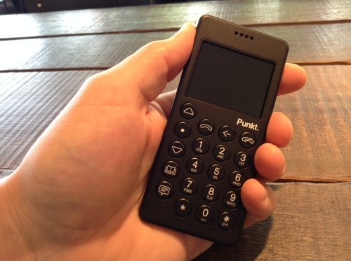 The Punkt phone feels nice when you hold it; neither too small or too big.