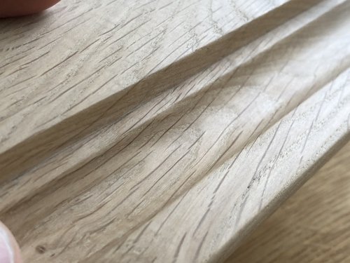 The wood nerves provide a natural pattern on the stand