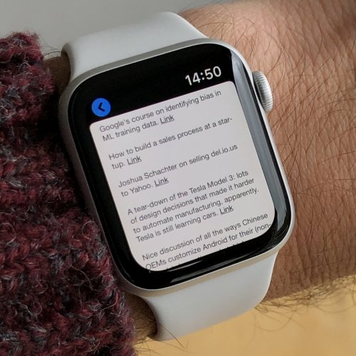 Despite its small size, the Apple Watch's screen is very capable of displaying lots of information