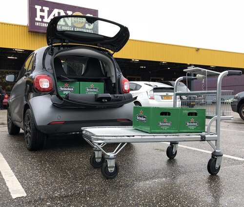 Boxes of Heineken 0.0% in the Smart 