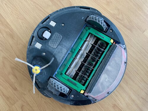 Servicing A Robot Vacuum Cleaner My Irobot Roomba Is Now