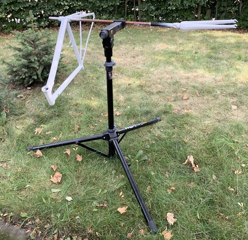 painting a bike frame