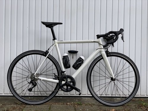 Minimal road bike - made using spare parts and many hours!