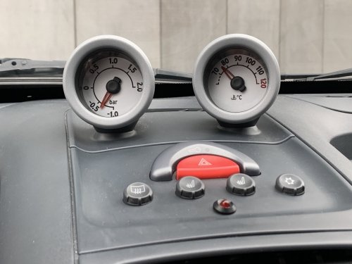 Extra sporty gauges on the dashboard: turbo pressure and engine temperature