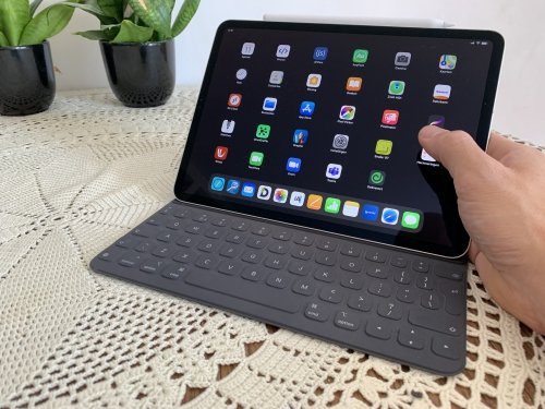 The best keyboard for iPad - Smart Keyboard Folio vs Magic Keyboard