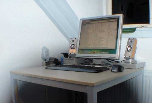 My first Mac in 2006: a G4 Mac Mini with 1GB RAM running OS X Tiger