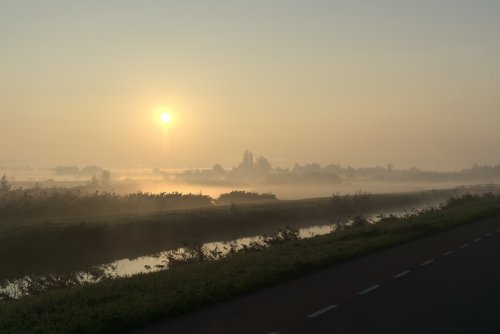 Clear your mind by riding your bike in the early morning (photo taken during my morning commute)