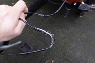 After some adventure with our cargo bike, the Shimano Nexus 7-speed shifter cable got damaged and needed replacement. Read my blog post to learn how to do this yourself.