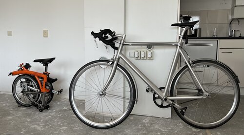 My Brompton foldable bike compared to my Schindelhauer Siegfried Road: two very different machines