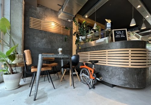 The bike is small enough to bring with you: it certainly won't look out of place while you enjoy your latte!