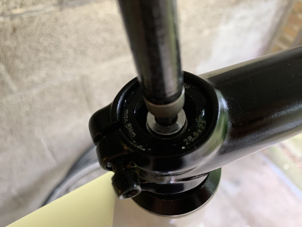 Die meisten Teile haben Drehmomentwerte in Newtonmeter (Nm) aufgedruckt