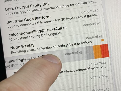 Die direkte Manipulation der Benutzeroberfläche mit den Fingern ist ein perfektes Beispiel für die Integration von Hardware und Software
