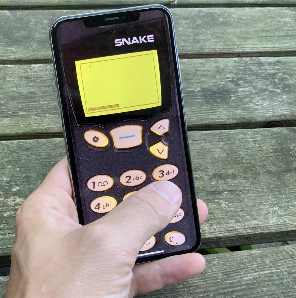 Snake '97 - Es macht Spaß, aber das UI-Design ist fragwürdig schlecht.