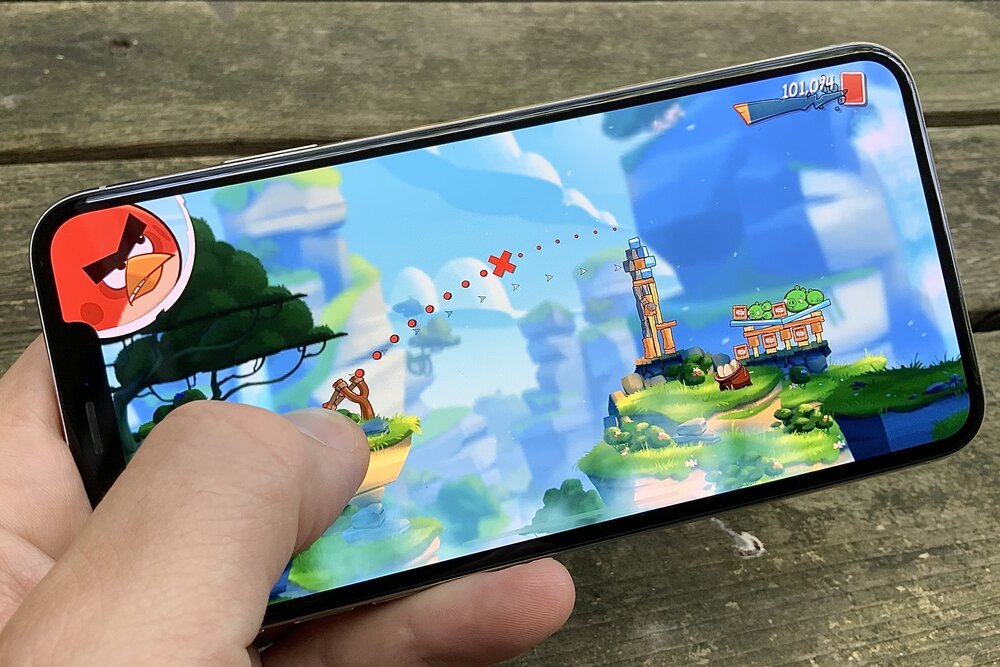 Das Katapultieren von Vögeln macht Spaß wegen der natürlichen Interaktion, die der Schlüssel zum Angry Birds-Spiel ist.