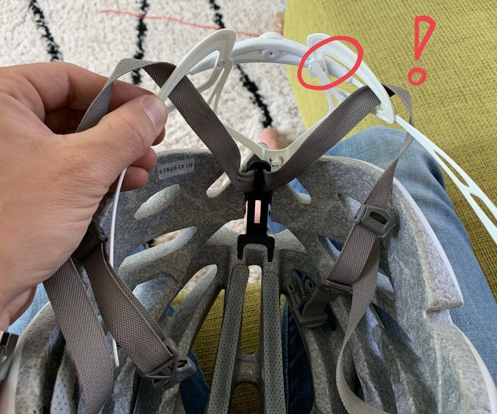 Der Roc Loc 5 Defekt an meinem Giro Aeon Helm