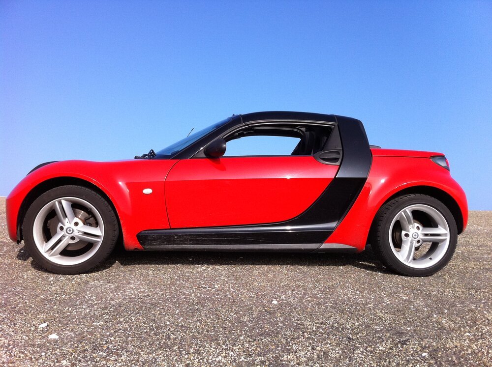 Smart Roadster — ein winziger Mittelmotor-Sportwagen