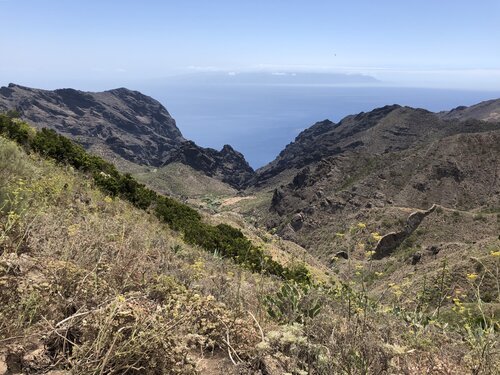 On top of the Los Gigantes massive, with the La Gomera island on the horizon