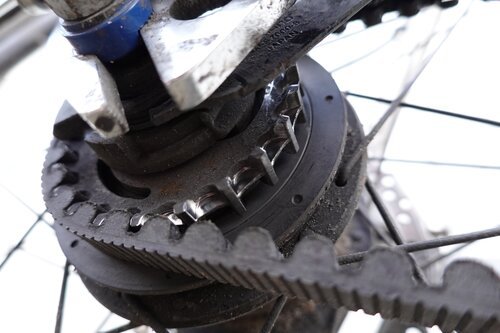 The rear CDX sprocket is still looking great (albeit a bit dusty) after 19.000KM!