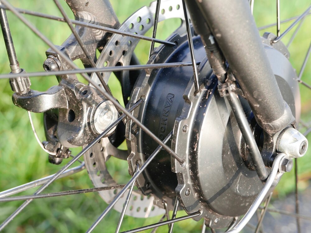 Motor eléctrico en el buje delantero