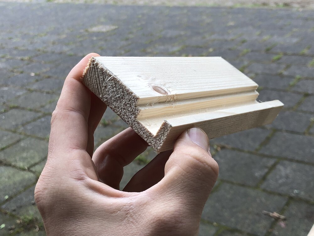 Prototipo de madera de abeto para determinar el perfil de fresado