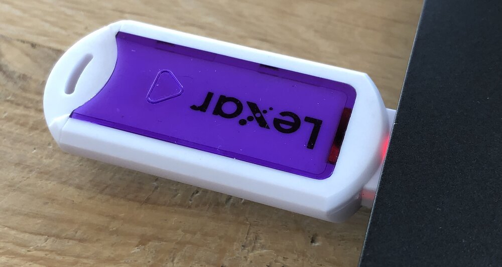 Devolviendo las fotos preciosas en una unidad USB