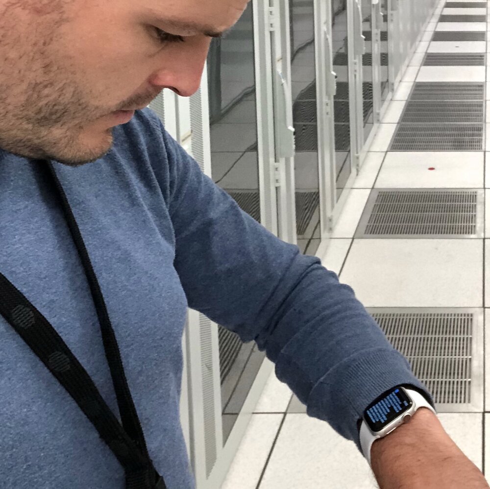 Acceder a la información mientras mantengo las manos libres