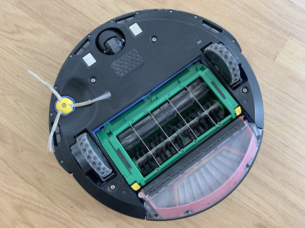 Todas las piezas limpias y de nuevo juntas.