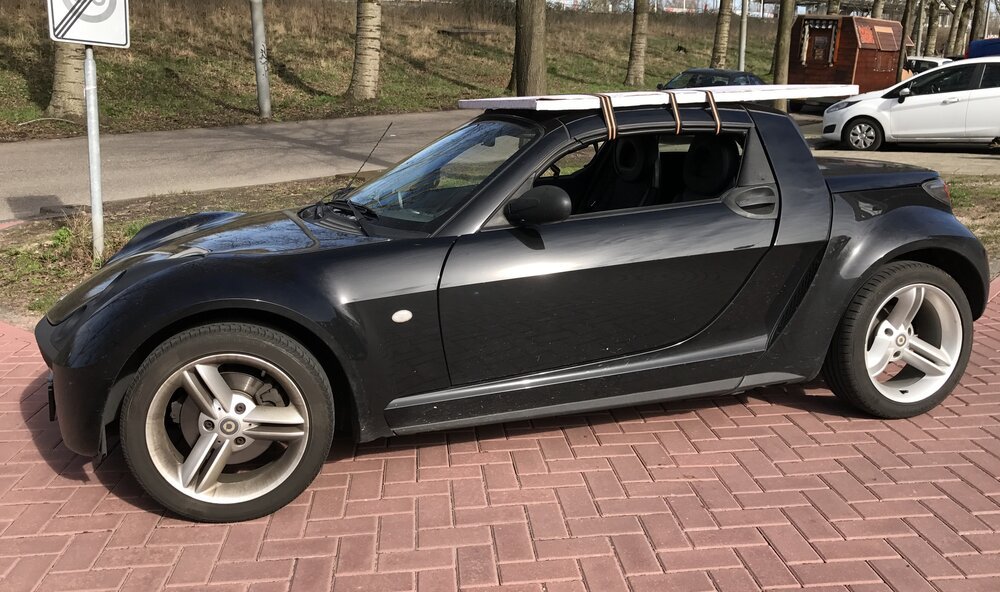 Con tres correas y un poco de cartón, puedes transportar fácilmente cuadros de todos los tamaños