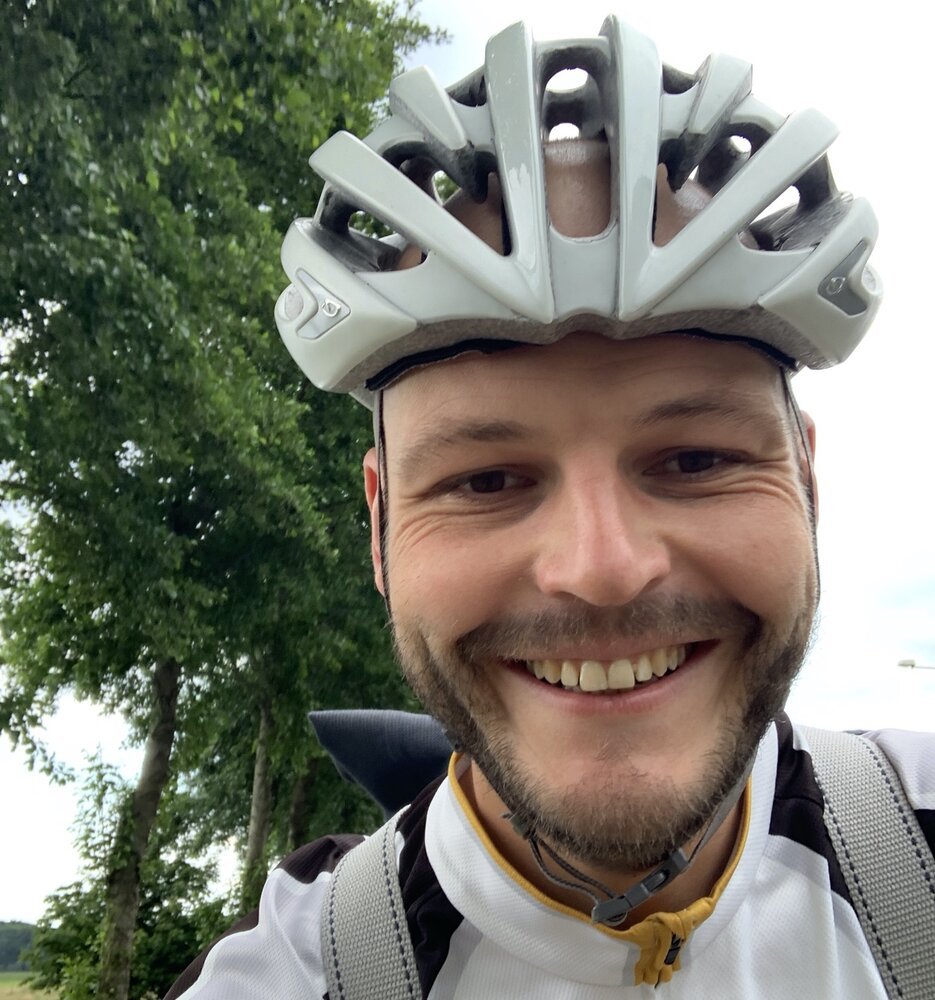 ¡Usando mi casco de nuevo!