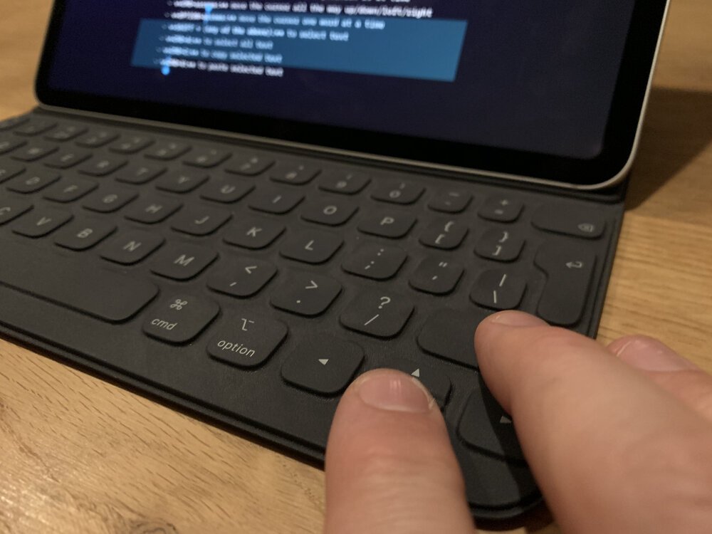 No subestimes los poderes de las teclas CMD / OPTION / Flecha / Shift: Apuesto a que soy más rápido que la mayoría de la gente que usa un ratón