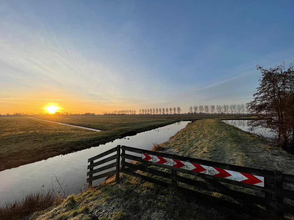 ¡Al instante te olvidas de que estás montando una bicicleta de 21.000KM si ves el amanecer en un día completamente nuevo!