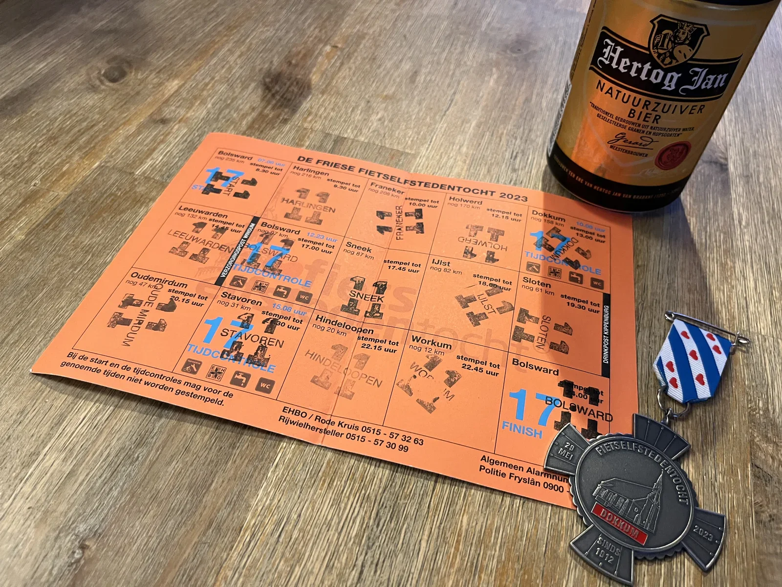 Collecting all stamps to earn a "Elfstedenkruisje" medal