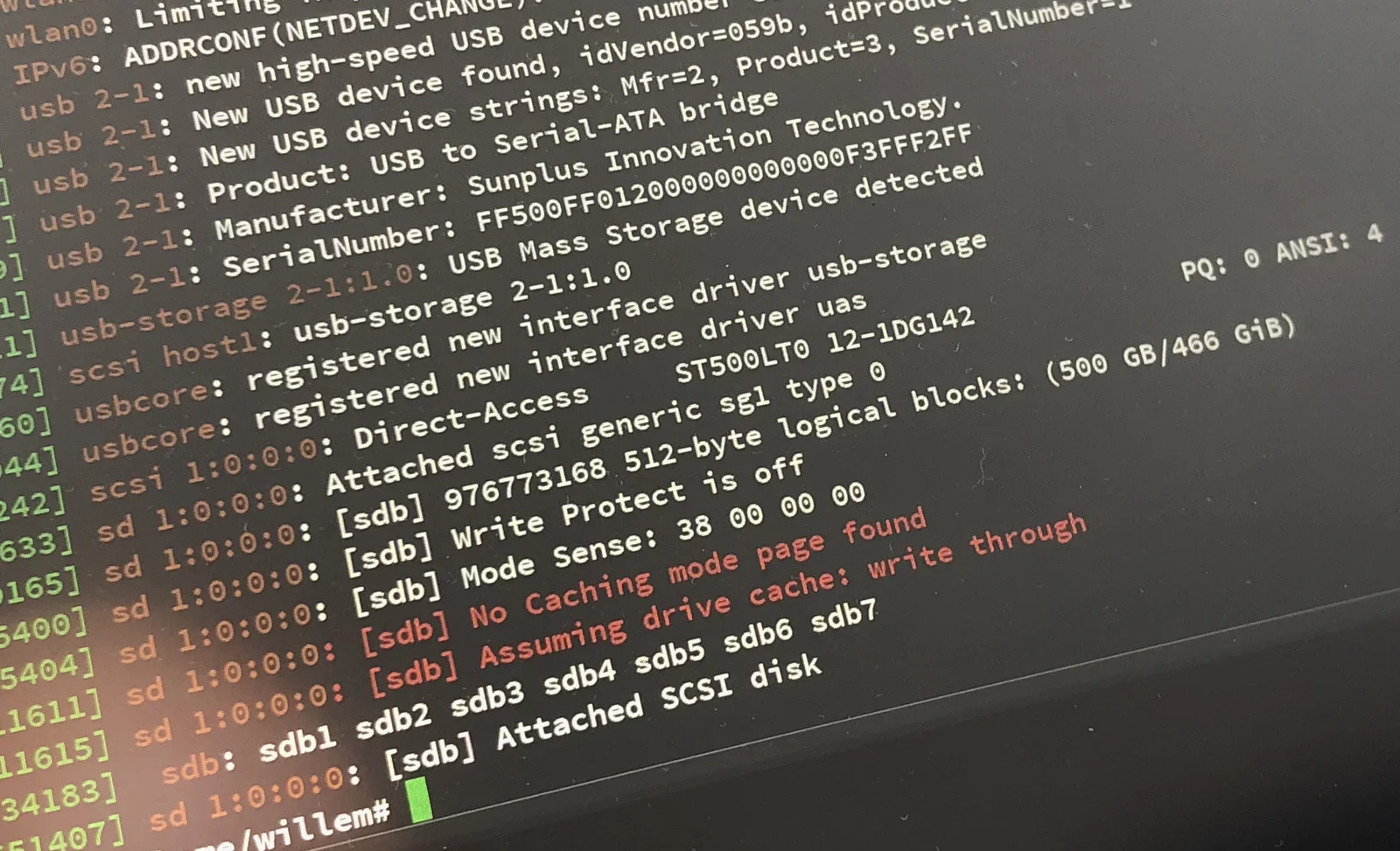 Detecting the "USB Mass Storage device", a sign of life from the disk!