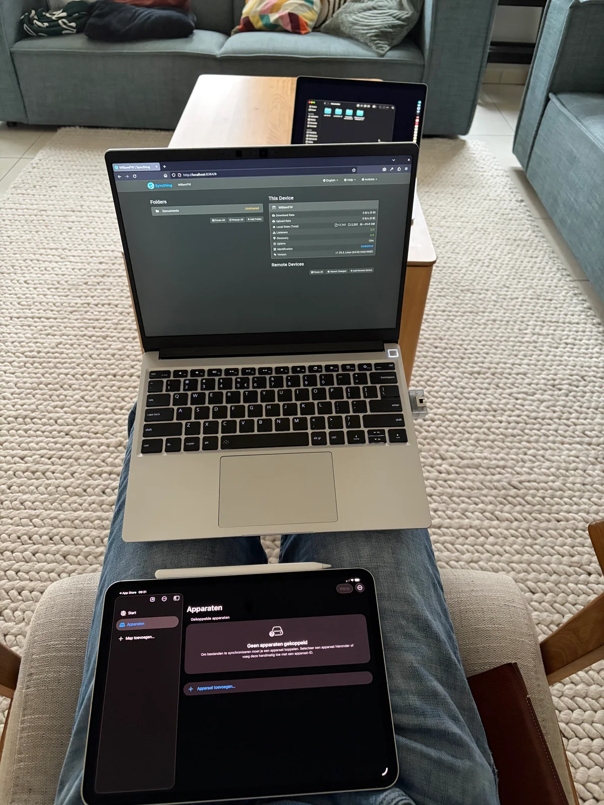 The morning after, 10 February: the Framework laptop on my lap, the iPad next to it, for the first time in months
