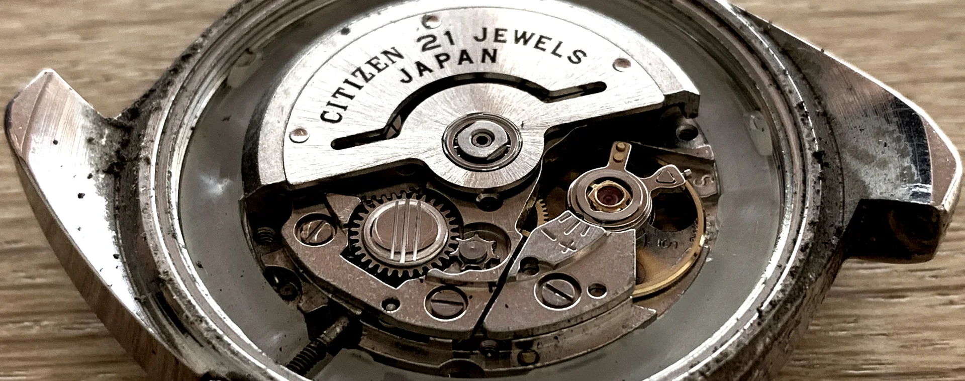 Het reinigen van een vintage horloge