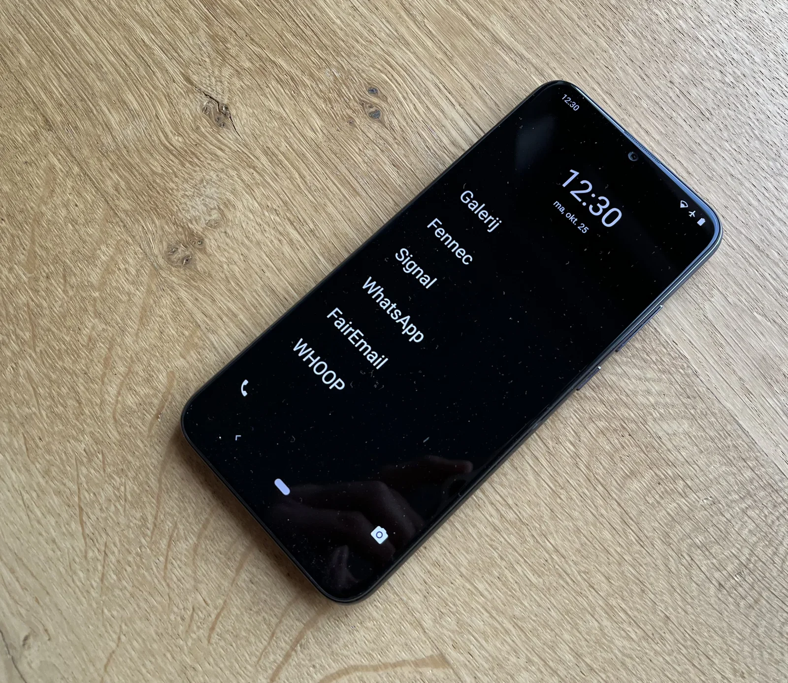 The "unlauncher" in action on my Volla phone - offering a minimalistic alternative to the stock Volla experience