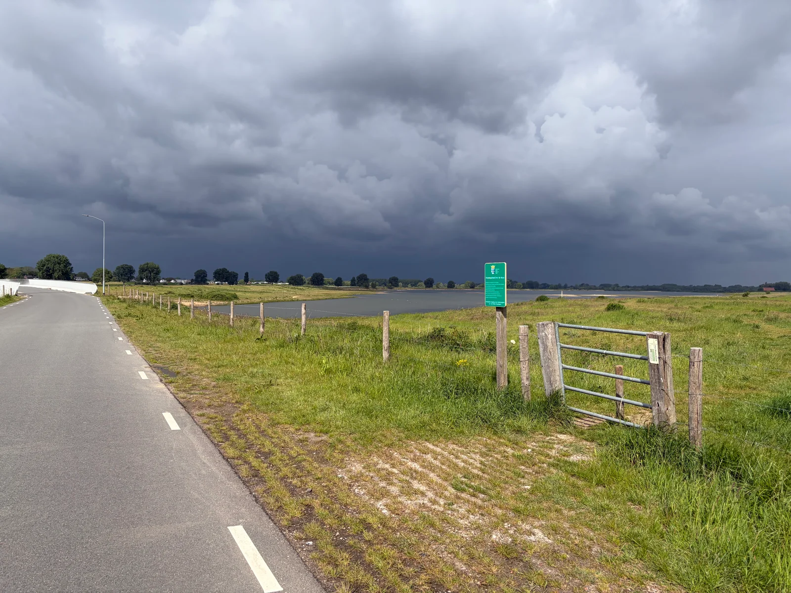 Storm front over the dike road on the way from Amsterdam to Hegelsom, 13 May 2026