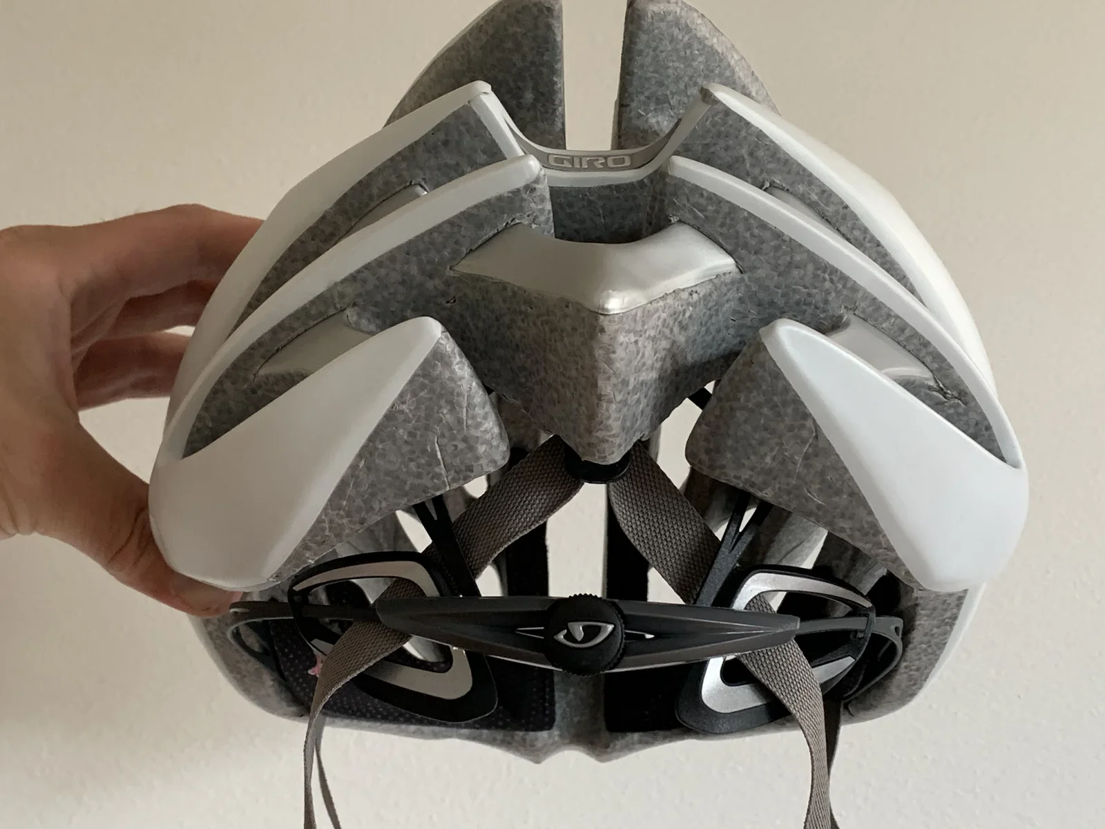 Rear of the helmet, note how the strap goes through the Roc Loc 5