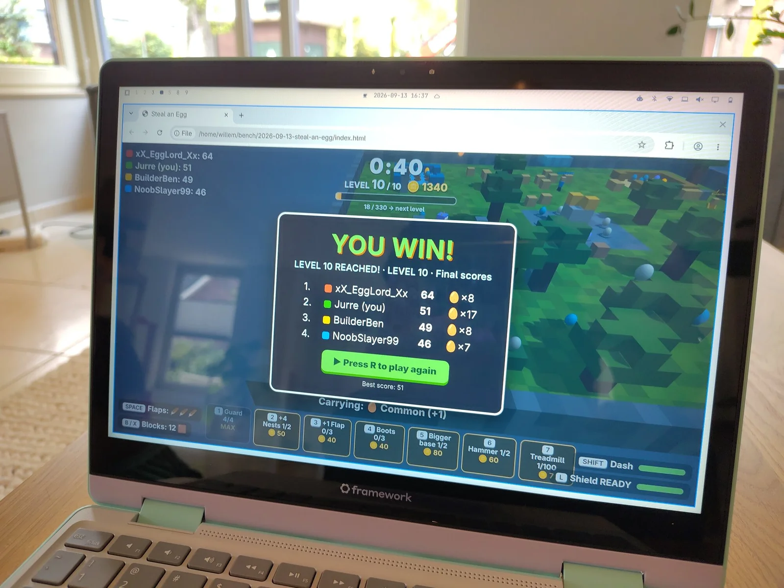 YOU WIN: level 10 gehaald, de eerste keer dat hij de bots versloeg