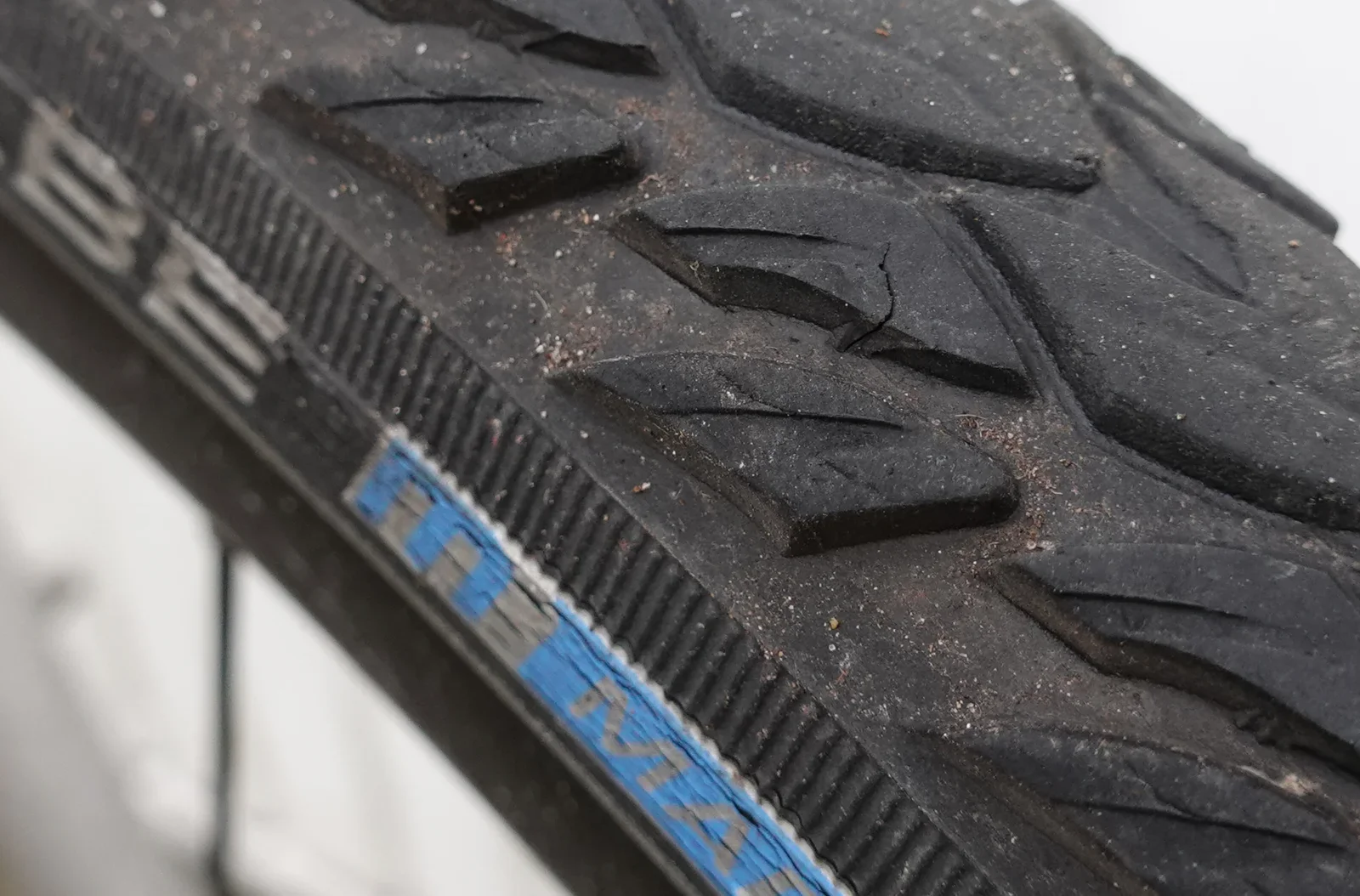 Only some signs of wear after 11.000KM - and not a single puncture!