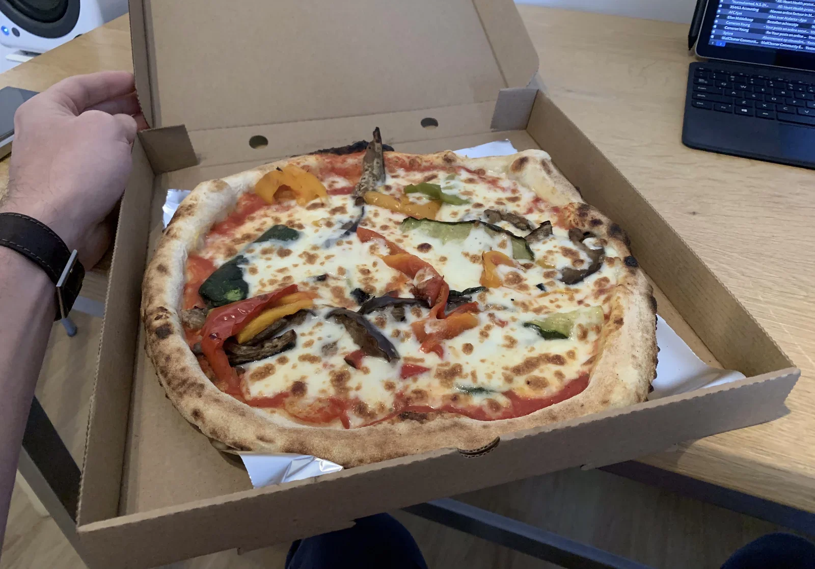 Pizza eten tijdens de ontwikkeling is hoe je "het algoritme leeft"