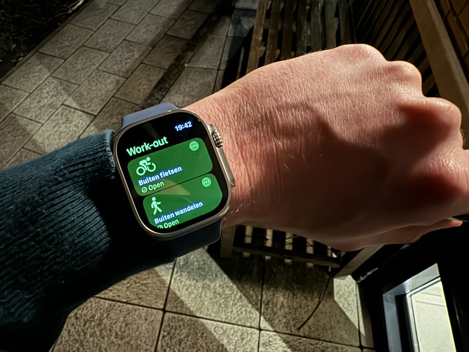 De Apple Watch Ultra 2 is een geweldige kleine trainingspartner, waarmee je veel verschillende soorten trainingen kunt bijhouden; zoals fietsen en hardlopen