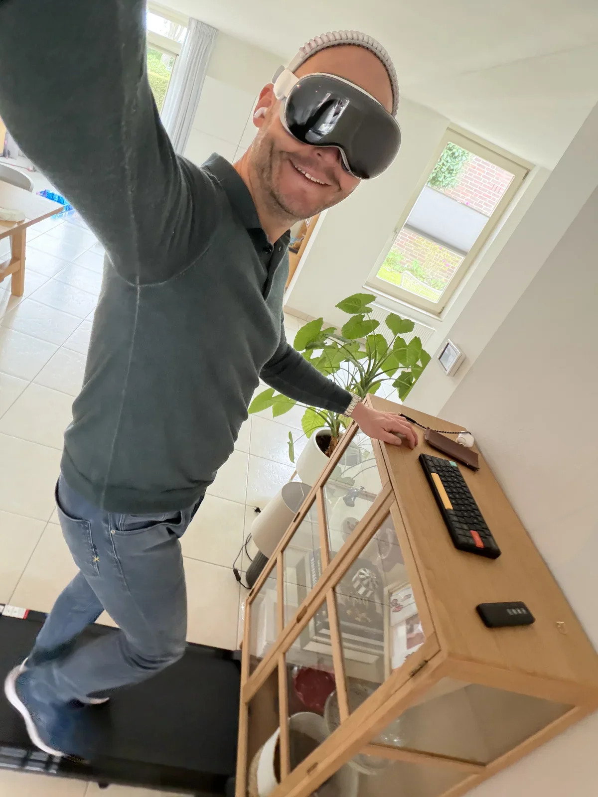 De agentic loop bedienen terwijl ik zelf loop: Vision Pro op, loopband aan