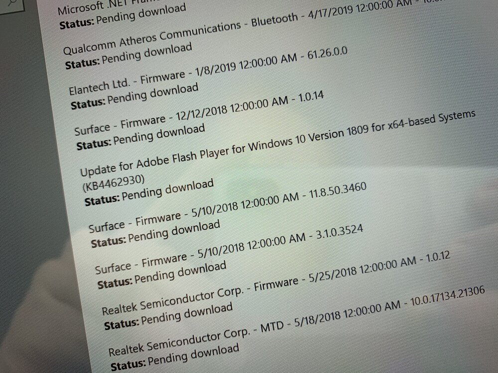 Let op de vele firmware-updates, je kunt ze alleen installeren vanuit Windows