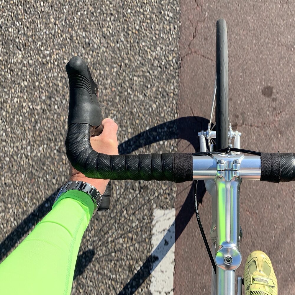 Het is licht genoeg om comfortabel te zijn tijdens het fietsen...