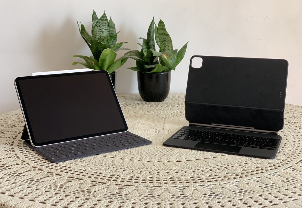 Smart Keyboard Folio (links) en het nieuwe Magic Keyboard (rechts)